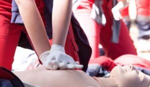 Real Life Scenarios  How ACLS Training Can Save Lives